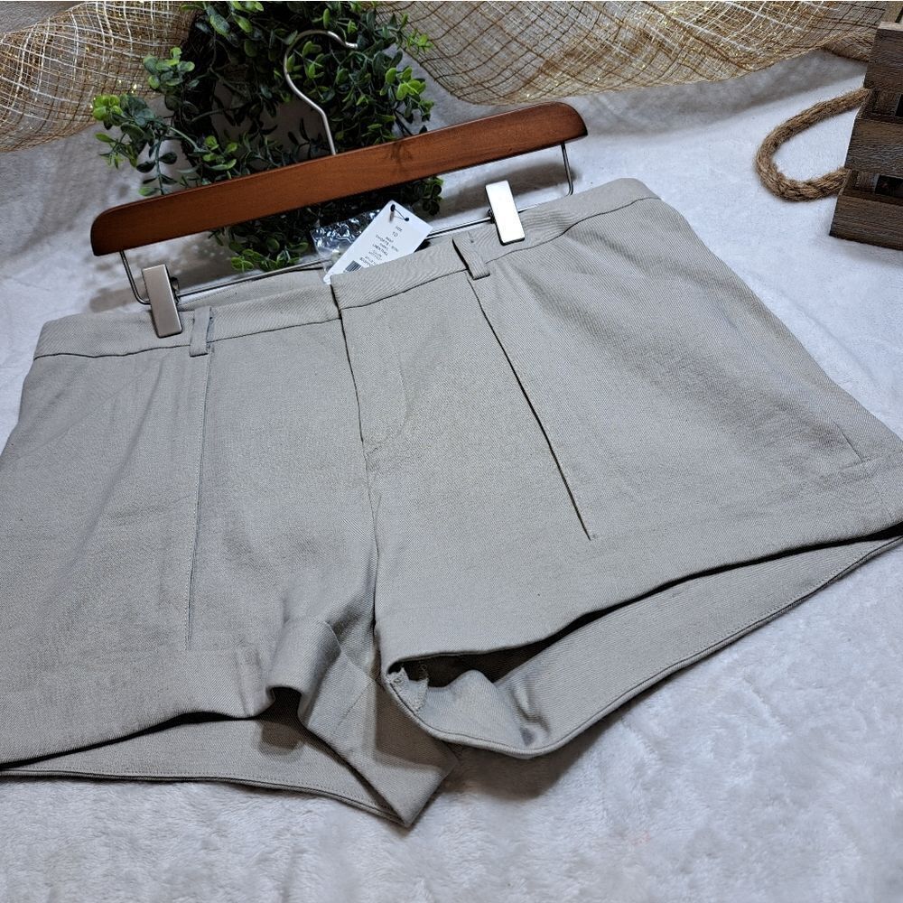 NWT Helmut Lang Linen Short